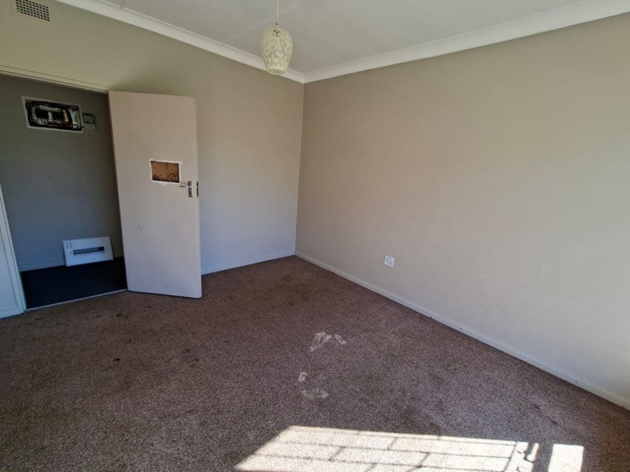 To Let 3 Bedroom Property for Rent in Songloed North West